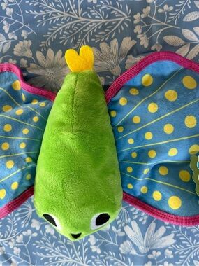 Flying Fish Dog Toy with Blue Polka-Dot Wings